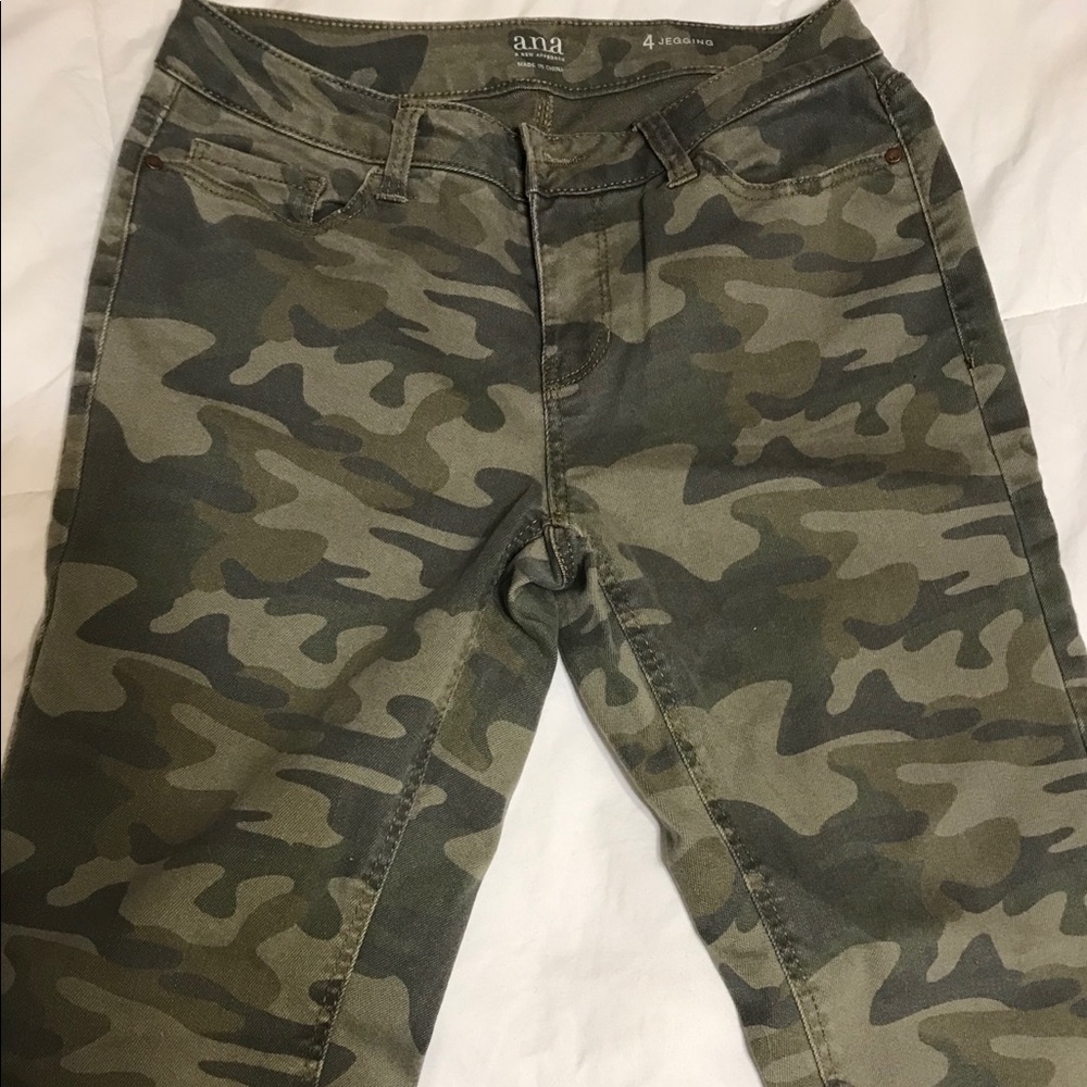 ana Jegging Size 4